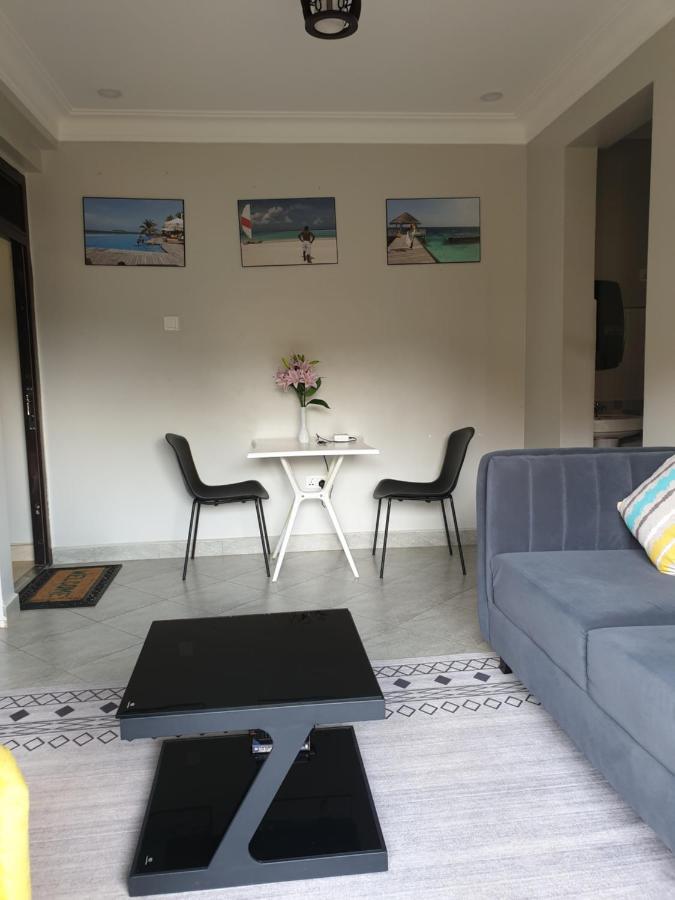 Blt Suites - Furnished Apartments 캄팔라 외부 사진