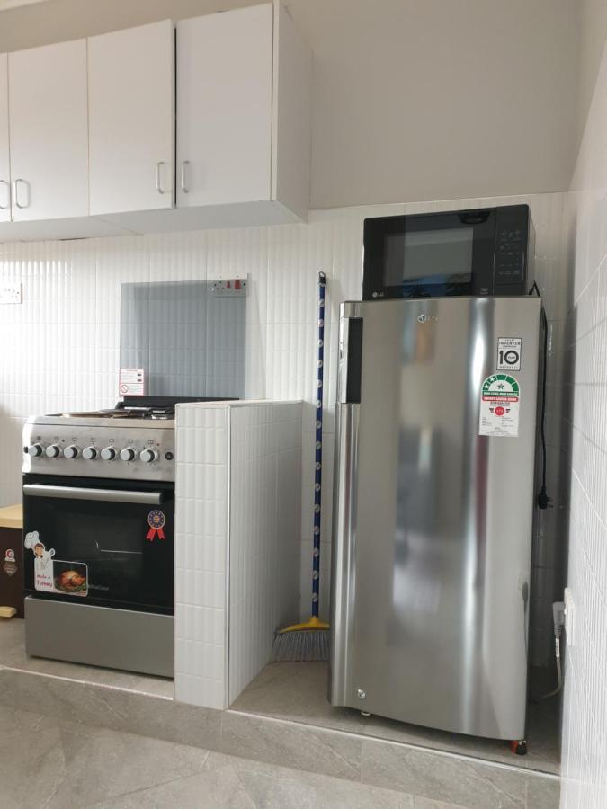 Blt Suites - Furnished Apartments 캄팔라 외부 사진